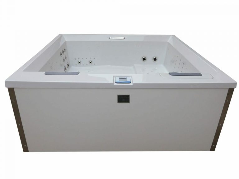 outdoor-whirlpool-infinitas-mb1100-front-1024x768