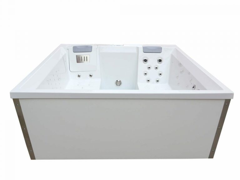 outdoor-whirlpool-infinitas-mb1100-rear-1024x768